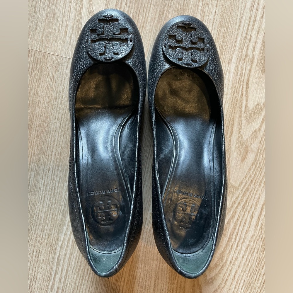 Tory Burch Black Pebbled Leather Logo Wedges